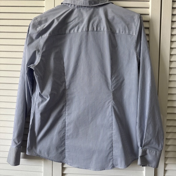 LIz Claiborne shirt - Picture 2 of 4